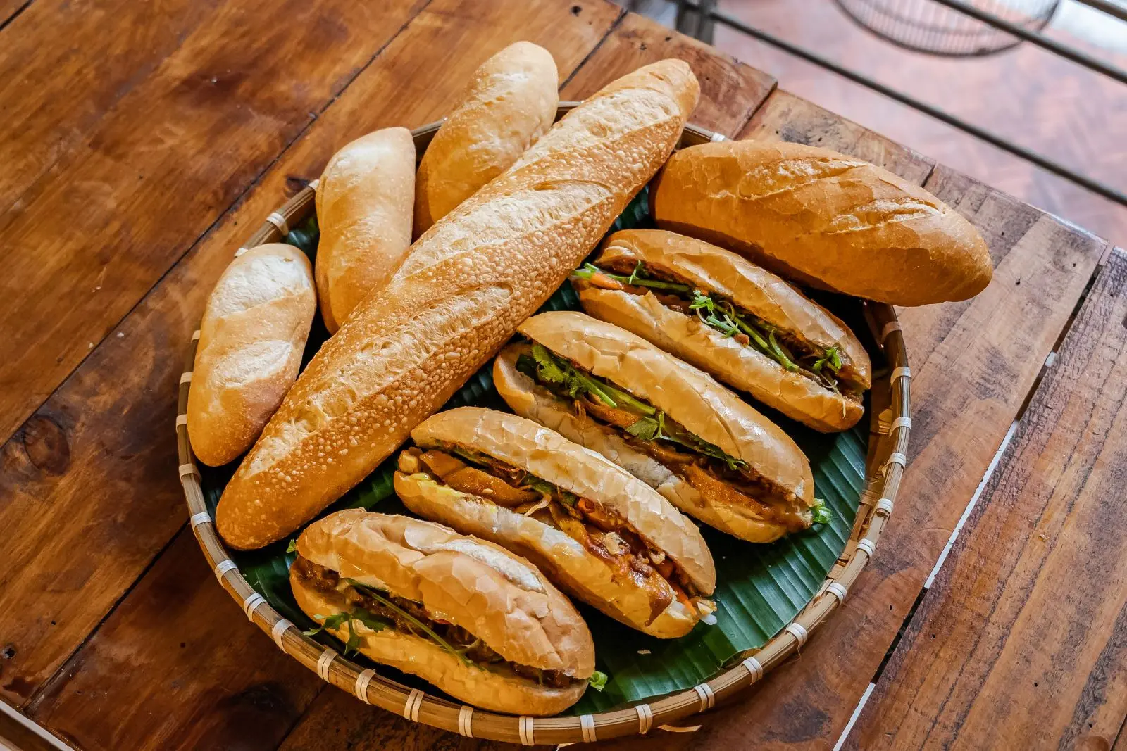 一口咬下的越南灵魂 解码法棍三明治的百年风味哲学